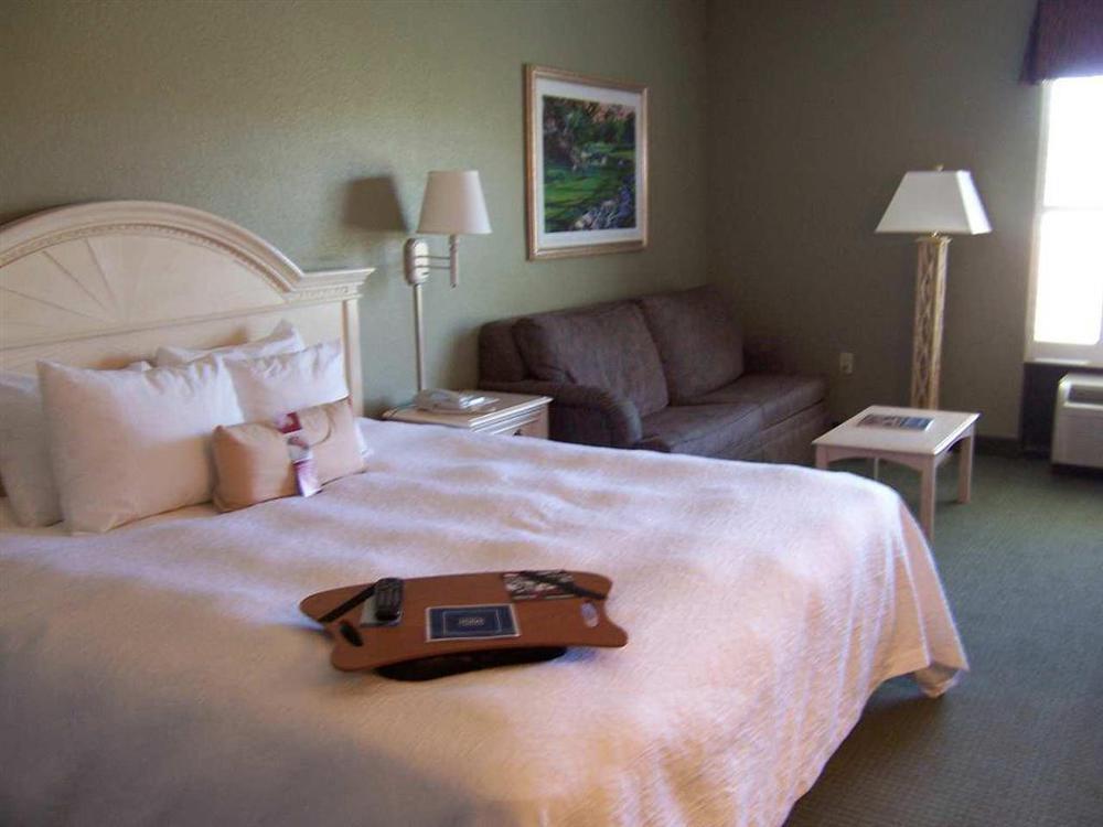 Hampton Inn St. Simons Island Oda fotoğraf